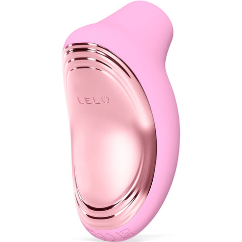 Stimulateur LELO Sona 2 Travel rose pâle, corps courbe et plaque métallique rose sur la face