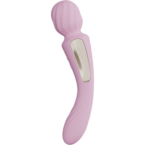Wand rose doux LELO Switch avec tête ronde striée, manche courbe et long panneau métallisé