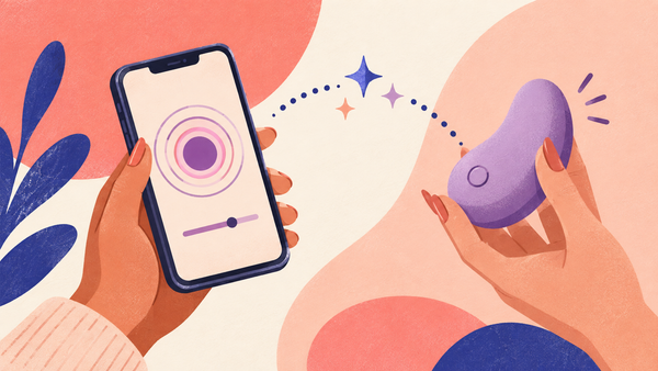 Illustration : une main tient un smartphone qui pilote le sextoy connecté violet tenu dans l'autre main