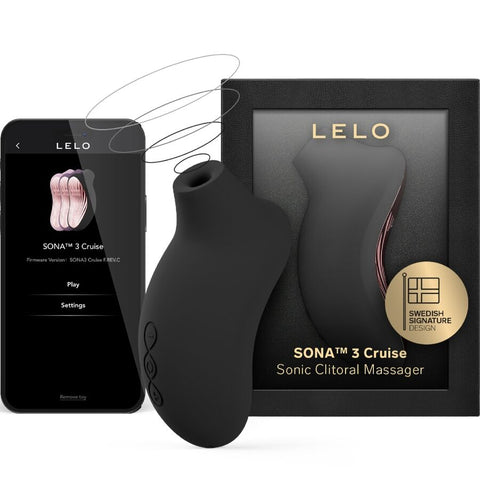 Stimulateur noir LELO Sona 3 Cruise devant son coffret, avec application affichée sur un téléphone